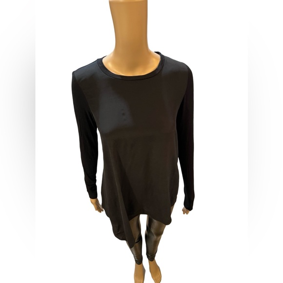 Beautiful silk high low blouse - Picture 3 of 10